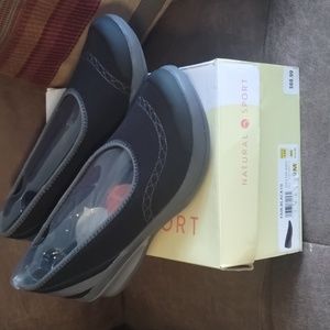 Brand new Women's Black shoe size 9